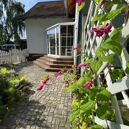 Monebluemchen Apartment Naumburg (Saale)